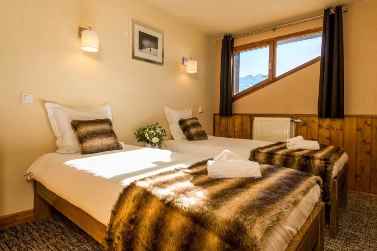 Chalet Val 2400