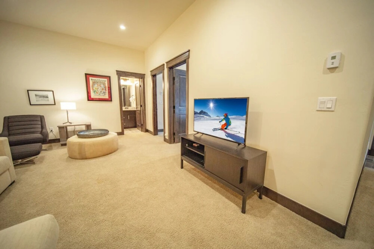 Alders 42 Outpost Dr