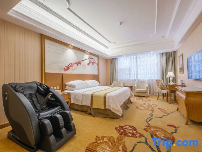 Deluxe Double Suite