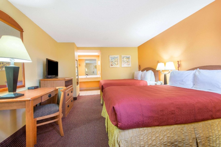 Standard Quadruple room