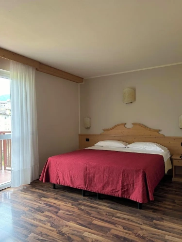 Superior Quadruple room with balcony and with mountain view