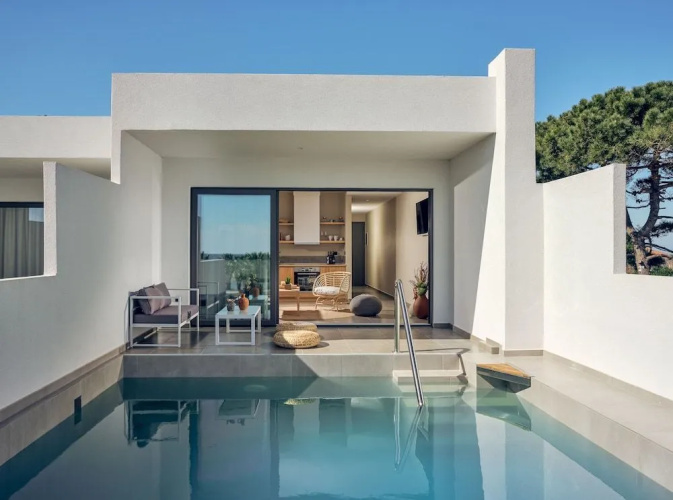 Oceanis Luxury Suites