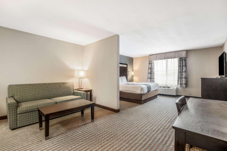 Deluxe Double Suite