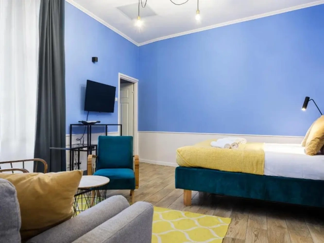 1 Bedroom Apartment