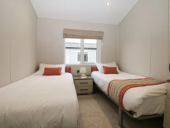 Lodge at Chichester Lakeside