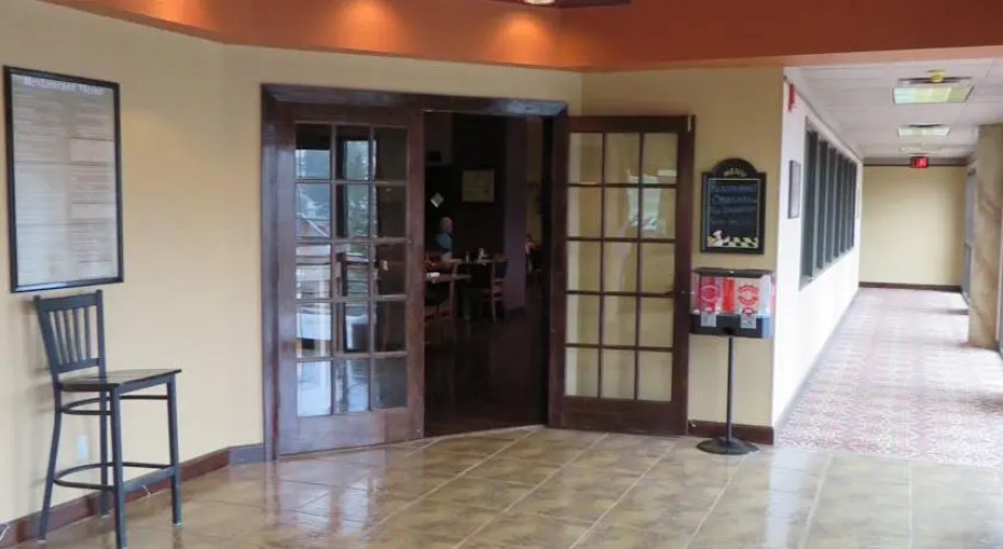 Days Inn Lead