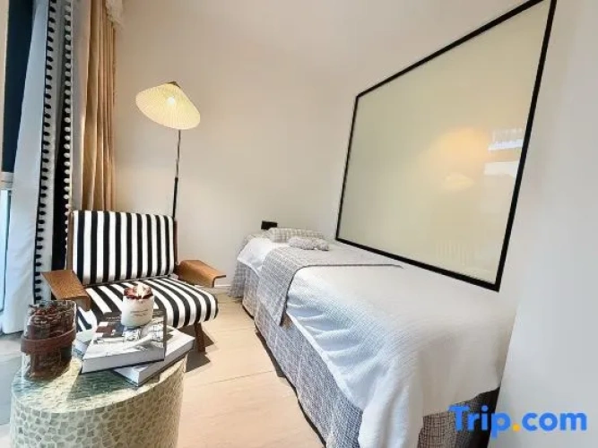 Suite with balcony