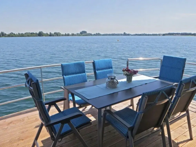 Hausboot am Xantener Nordsee