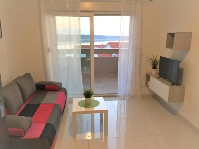 Apartment with sea view