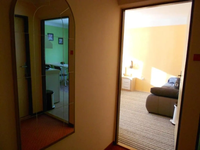 3 Bedrooms Apartment
