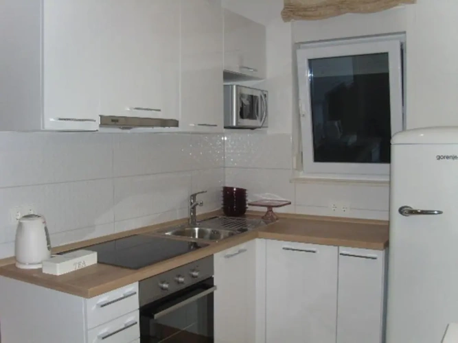 1 Bedroom Luxury Apartment with sea view