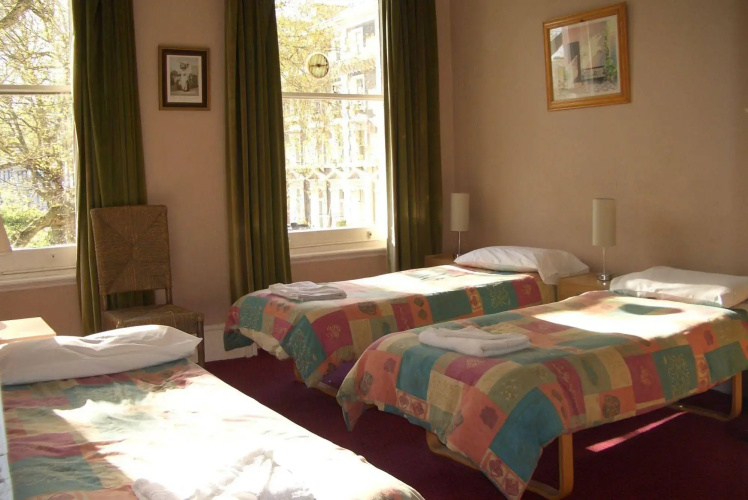 Curzon House Hotel - Hostel