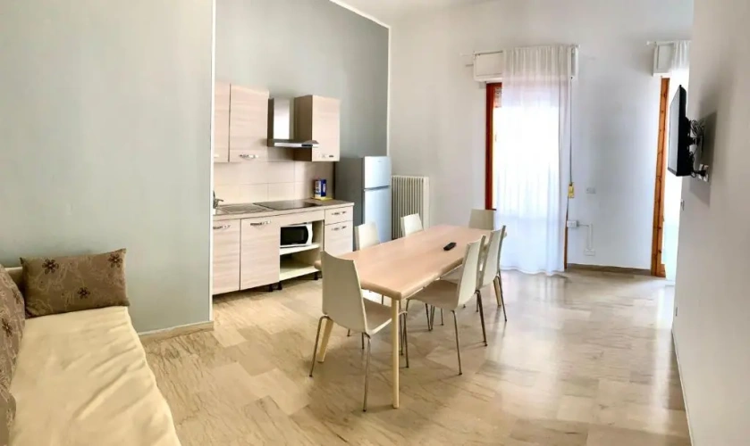 2 Bedrooms Apartment