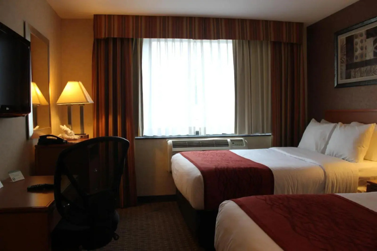 Bellerose Inn