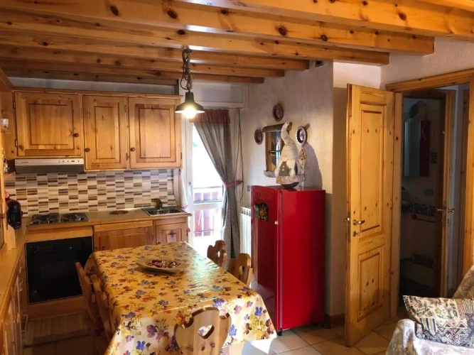3 Bedrooms Apartment