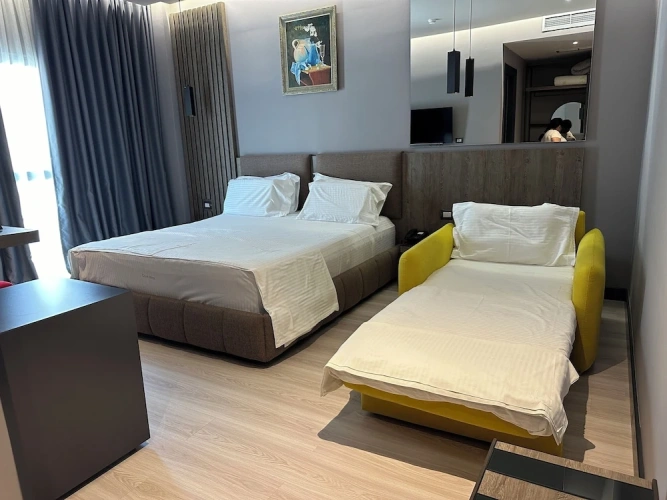 1 Bedroom Deluxe Triple room