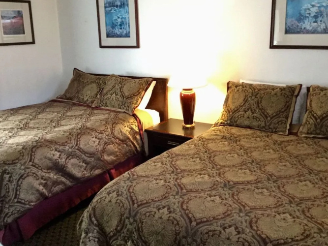 Cedar Lodge Motel