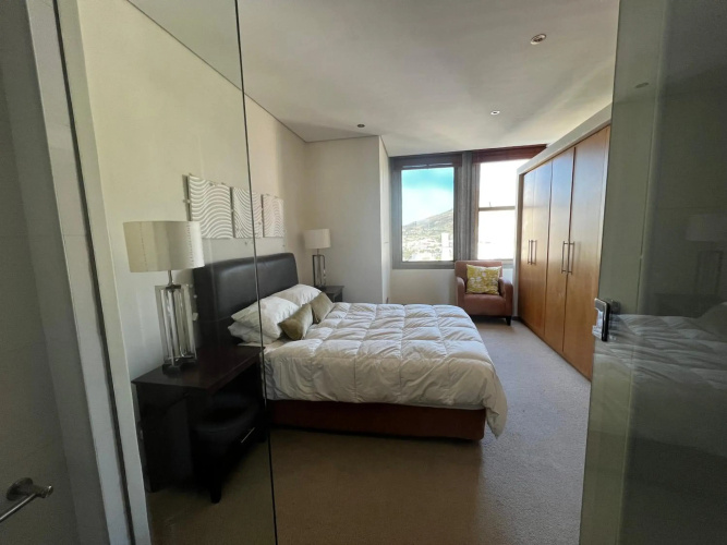 Modern, central, at 19th floor with amazing views