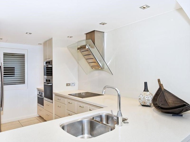 3 Bedrooms Apartment