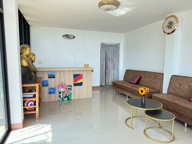 Oasis Phamee