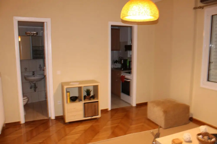 Affordable Studio behind Acropolis Museum