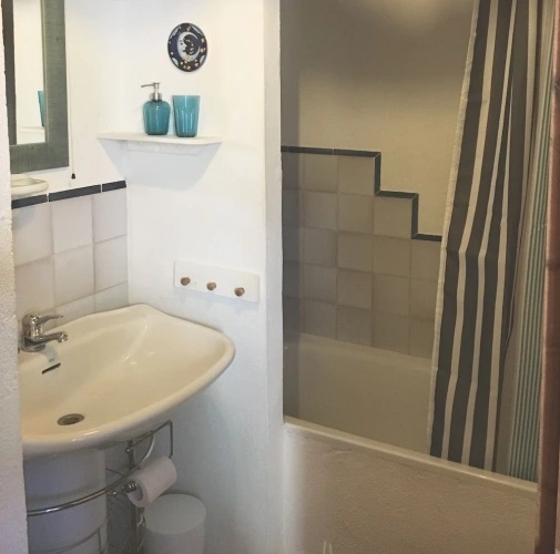 1 Bedroom Cottage with balcony