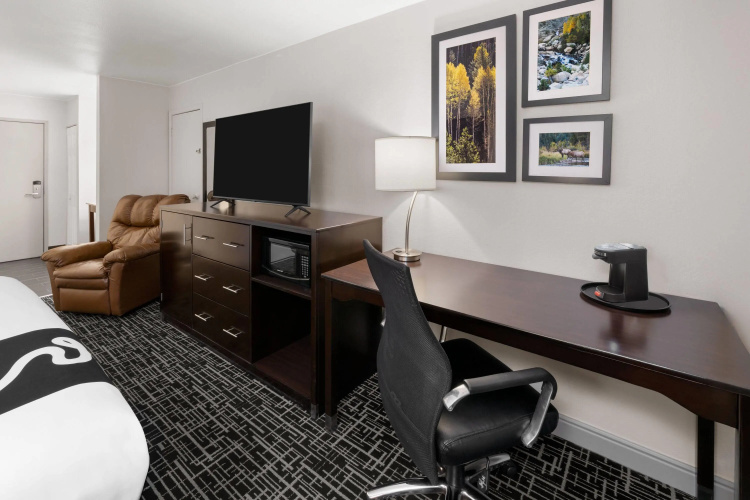 La Quinta Inn By Wyndham Fort Collins photo 6