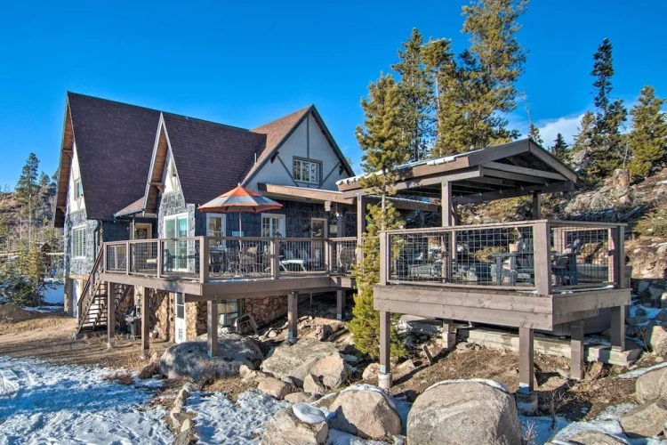 4 Bedrooms Cottage