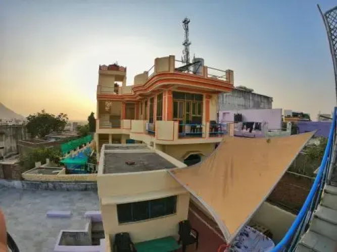 One Light Hostel