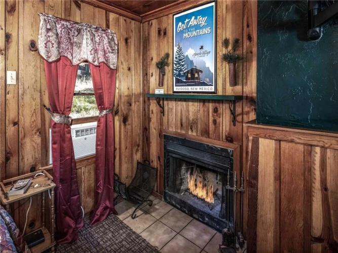 Apache Village 6, King Studio with Sleeper Sofa, Sleeps 3