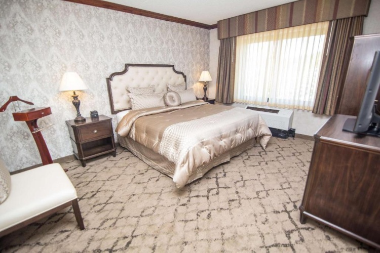 Deluxe Double Suite