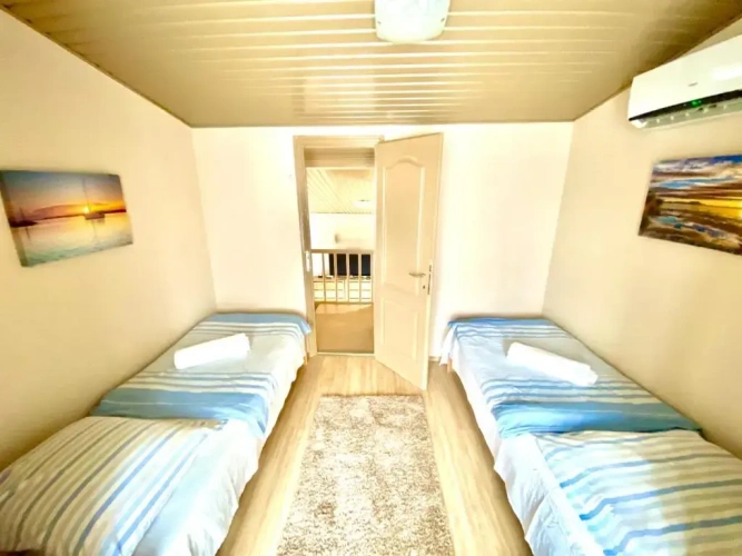 3 Bedrooms Cottage