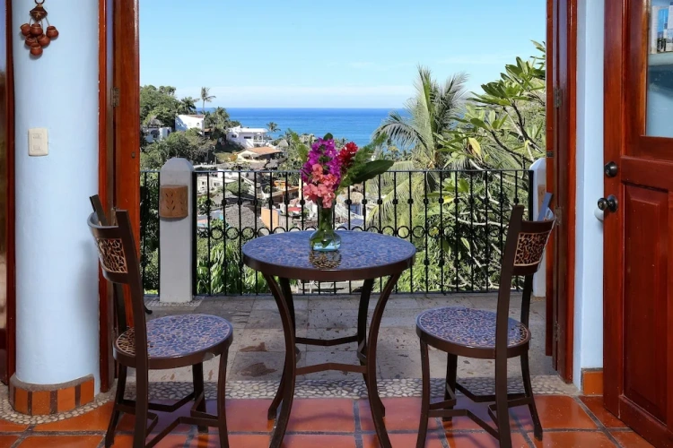 1 Bedroom Luxury Bungalow with garden view