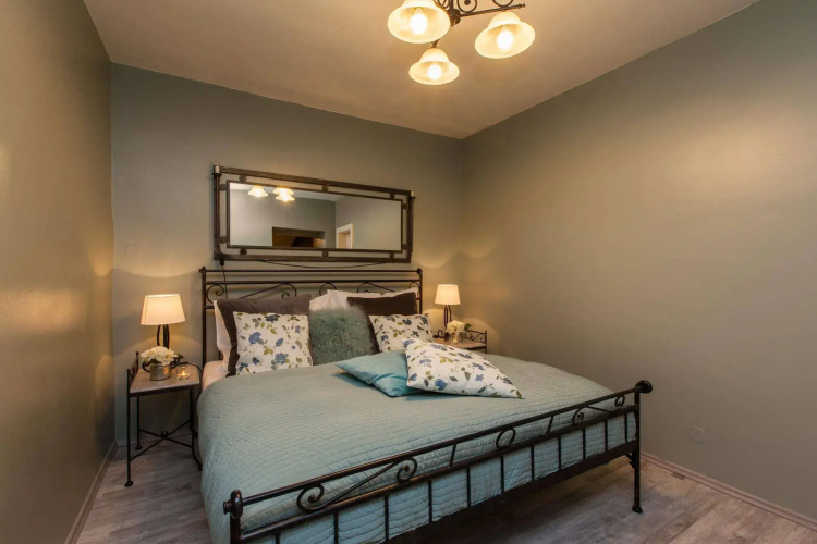 Black Star Suites