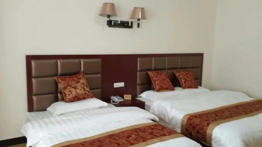 Xianyang Run 8 Business Hotel