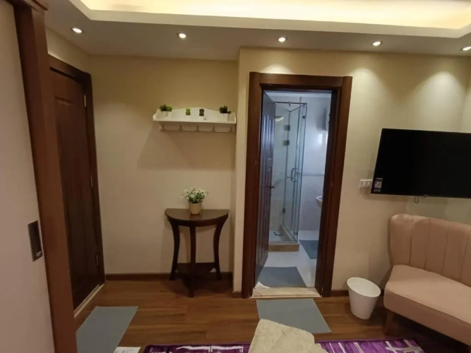 3 Bedrooms Apartment