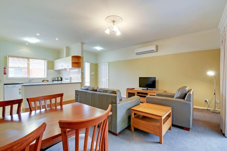1 Bedroom Apartment