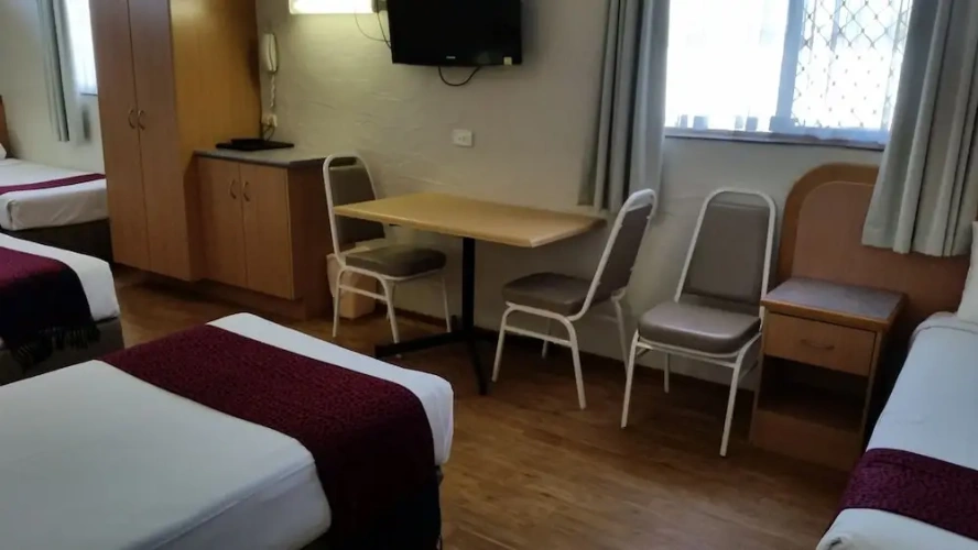 1 Bedroom Standard Quintuple Suite