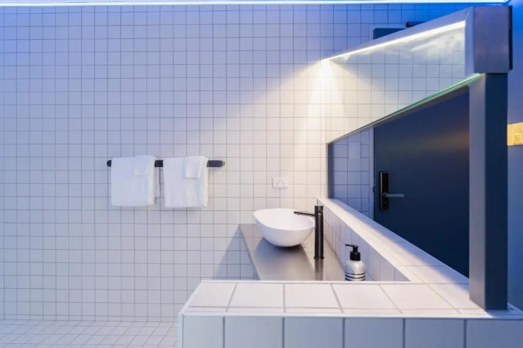 Quarters B2- Luxurious Studio