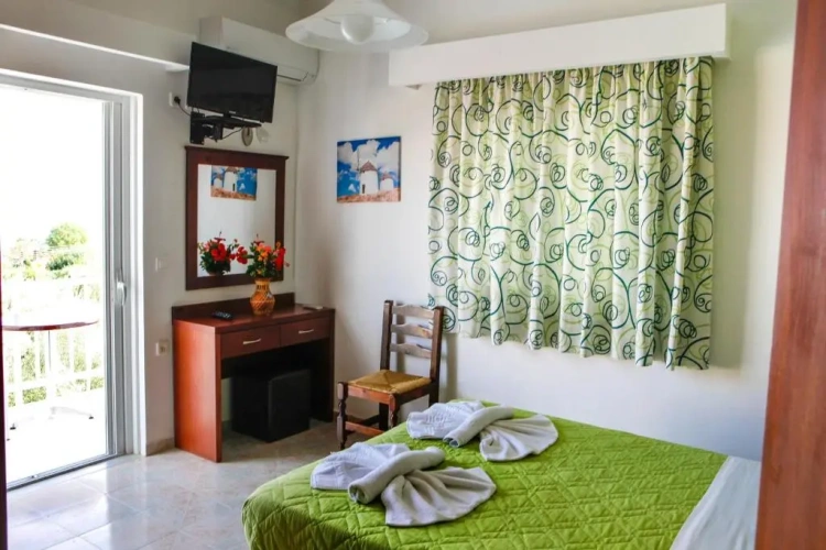 2 Bedrooms Apartment