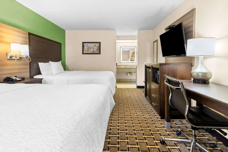 Standard Quadruple room