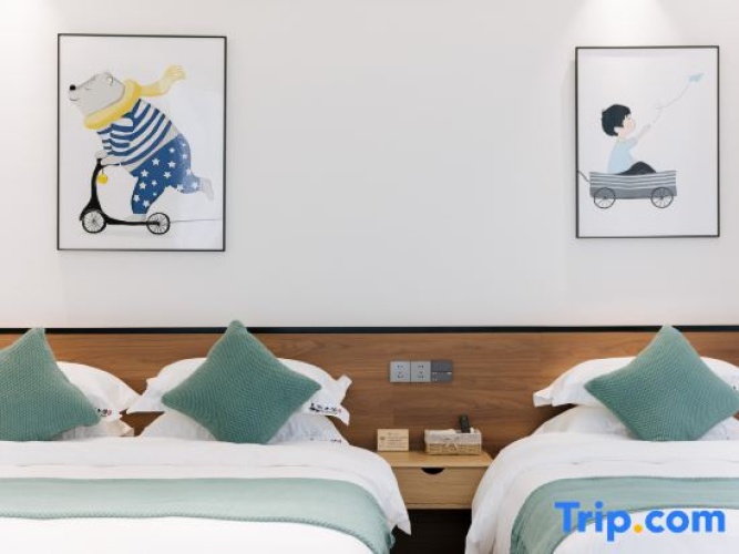 Jinyun Stone Flow Mountain Infinity Pool Resort Villa (Xiandu Scenic Area Branch)