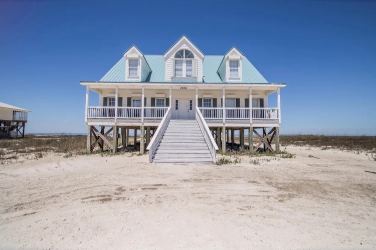 Cottage with balcony