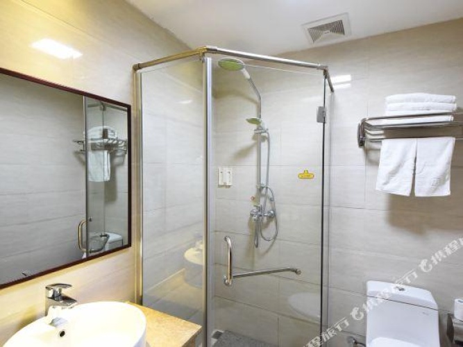Deluxe Twin Suite