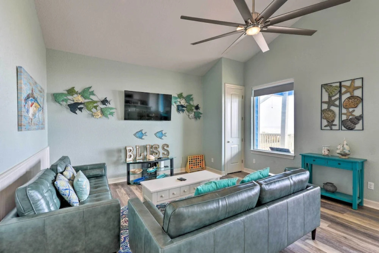 Private Beach + Oceanfront Balcony: Freeport Home