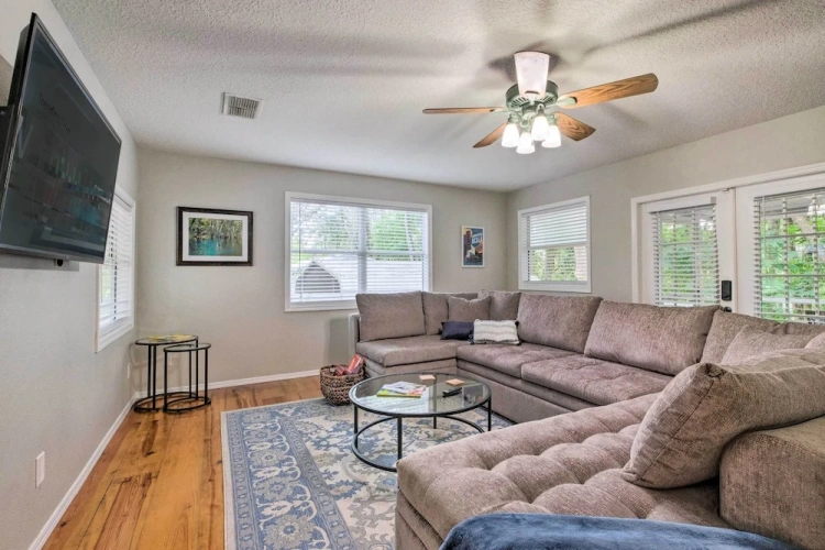 2 Bedrooms Cottage