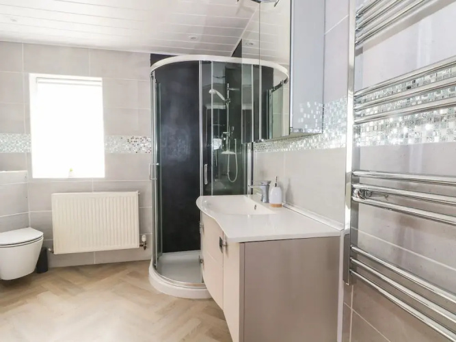 Hawksbridge Bungalow