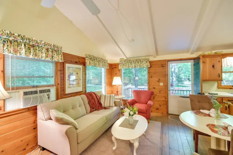 'pine Cottage' Duplex w/ Deck: Walk to State Park!