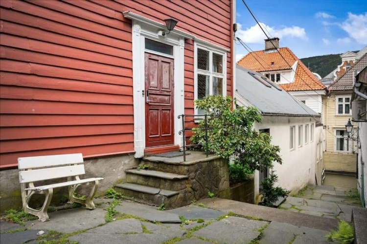 The Red House - Affordable Living - Bergen, Norwegen