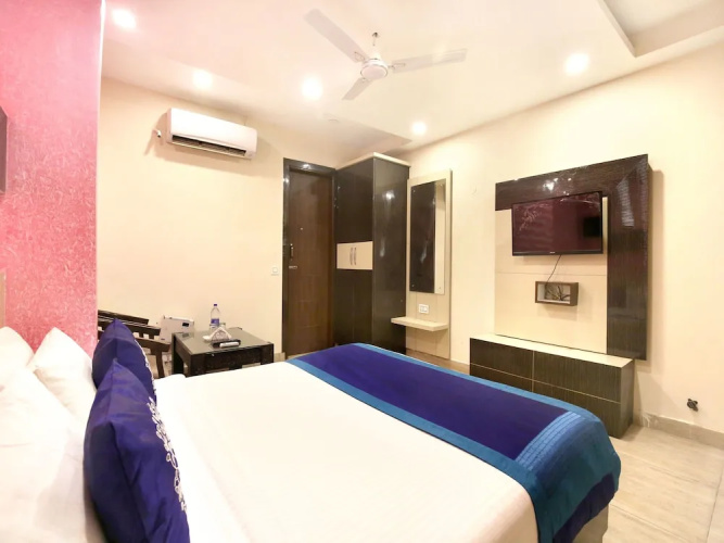 Hotel Modern Palace